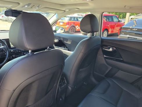 Used 2019 Kia Niro EX w/ EX Premium Package image 27