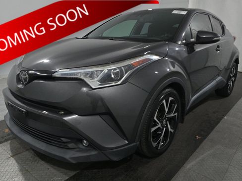 Used 2018 Toyota C-HR XLE image 1