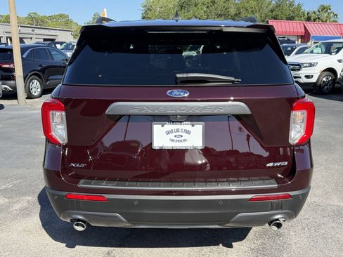Certified 2022 Ford Explorer XLT w/ Equipment Group 202A AWD/4WD image 5