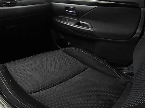 Used 2020 Mitsubishi Outlander SE AWD/4WD image 13