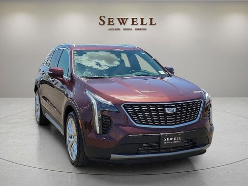 Certified 2022 Cadillac XT4 Premium Luxury w/ LPO, Radiant Package AWD/4WD image 7