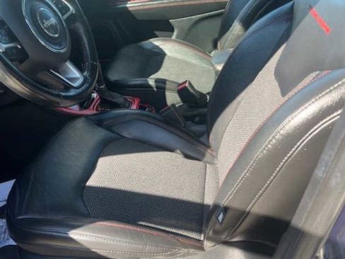 Used 2018 Jeep Compass Trailhawk w/ Cold Weather Group image 5