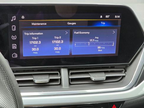Used 2025 Chevrolet Trax LT FWD image 27