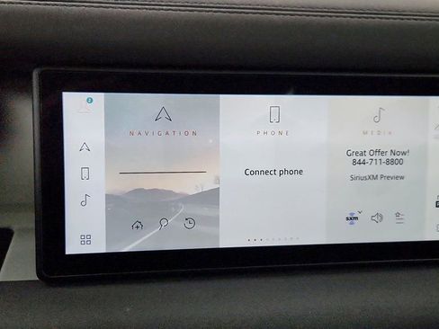 Used 2023 Land Rover Defender 90 SE image 19