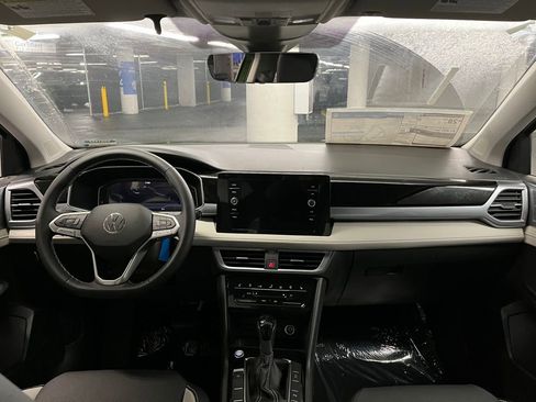 New 2025 Volkswagen Taos SEL AWD/4WD image 7