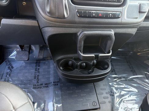 Used 2026 RAM ProMaster 2500 w/ Convenience Group FWD image 22