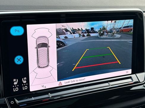 New 2026 Volkswagen Atlas SE image 18