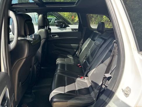 Used 2018 Jeep Grand Cherokee Limited w/ Luxury Group II AWD/4WD image 13