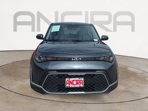 Certified 2025 Kia Soul LX w/ LX Technology Package FWD image 3