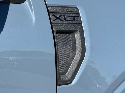 New 2025 Ford Maverick XLT w/ XLT Luxury Package image 24