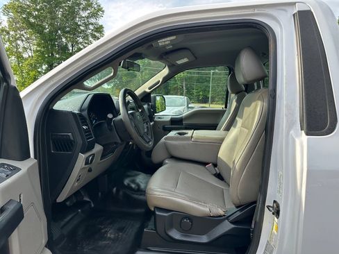 Used 2020 Ford F150 XL w/ Equipment Group 101A Mid RWD image 9