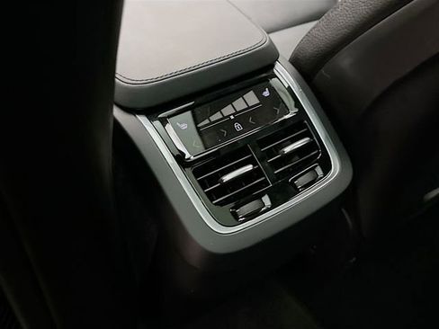 Used 2023 Volvo XC90 B6 Core w/ Climate Package image 26