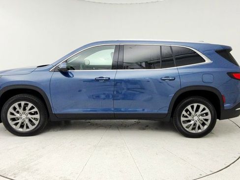 Certified 2025 Buick Enclave Preferred image 5