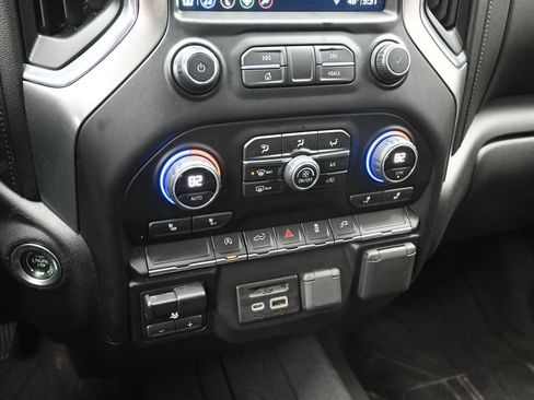 Used 2019 Chevrolet Silverado 1500 LT w/ All-Star Edition image 18