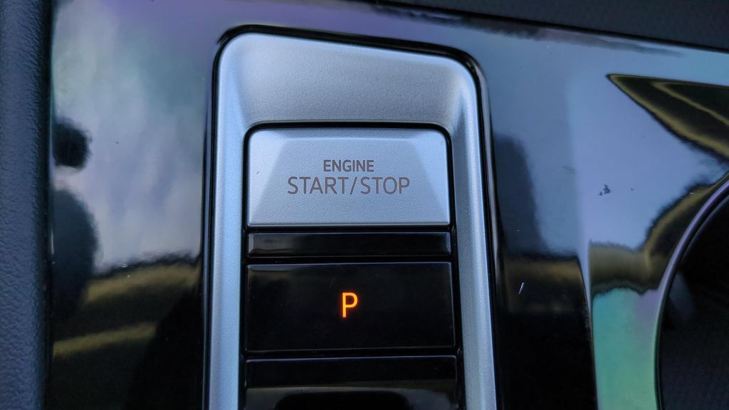 Used 2025 Volkswagen Atlas SEL Premium R-Line AWD/4WD image 24