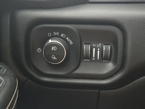Used 2024 RAM 2500 Laramie w/ Safety Group AWD/4WD image 24
