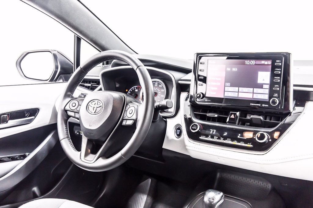 Used 2020 Toyota Corolla SE w/ SE Preferred Package FWD image 18