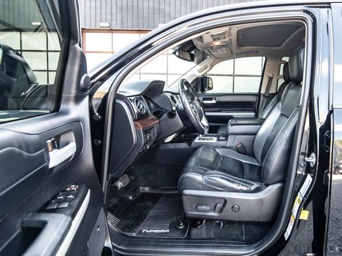 Used 2020 Toyota Tundra Limited w/ Limited Premium Package AWD/4WD image 25