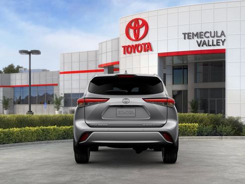 New 2025 Toyota Highlander Platinum image 19