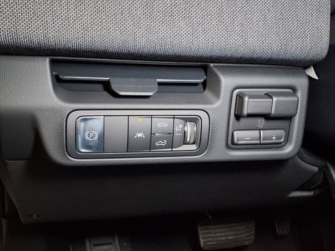 Used 2026 GMC Sierra EV Elevation image 17