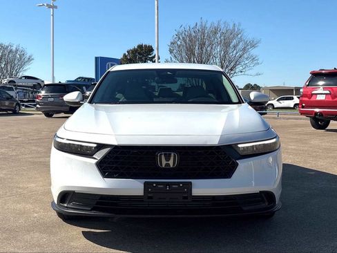 Certified 2025 Honda Accord LX image 6