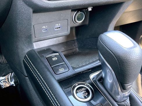 Used 2024 Nissan Kicks SV image 24