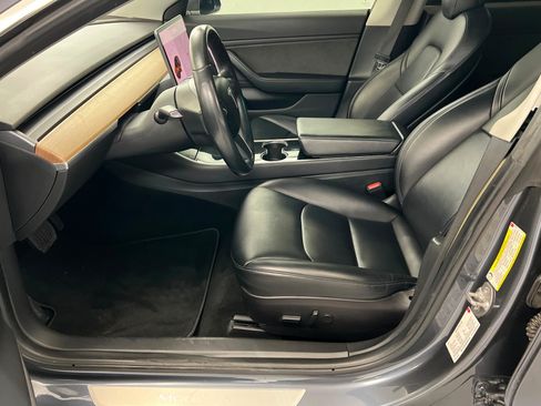 Used 2018 Tesla Model 3 Long Range RWD image 17