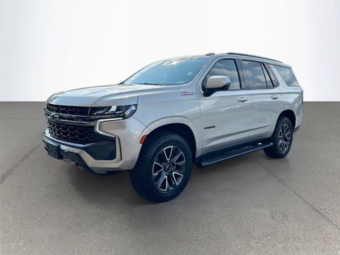 Used 2022 Chevrolet Tahoe Z71 w/ Luxury Package AWD/4WD image 8