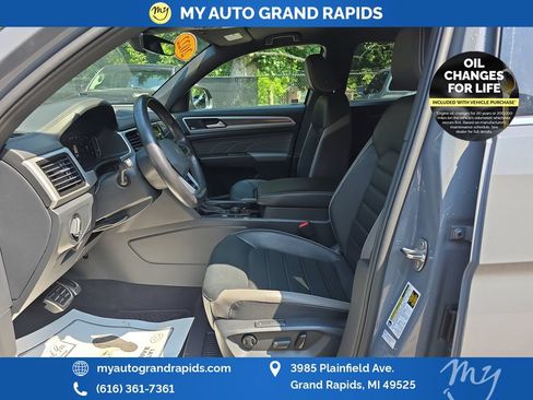 Used 2022 Volkswagen Atlas Cross Sport SEL Premium R-Line AWD/4WD image 9