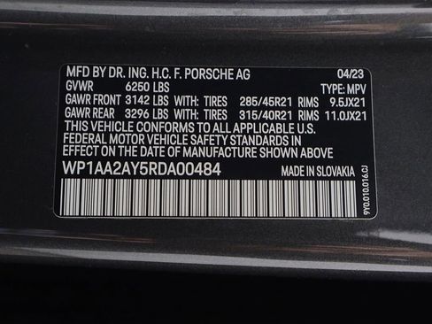 Used 2024 Porsche Cayenne AWD/4WD image 63