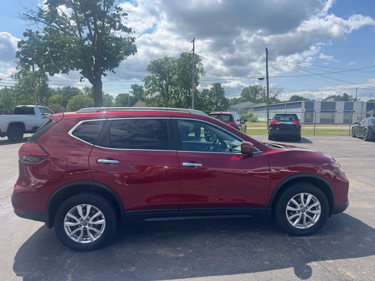Used 2020 Nissan Rogue S AWD/4WD image 3