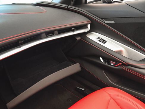 Used 2024 Chevrolet Corvette Stingray Convertible w/ 1LT image 19