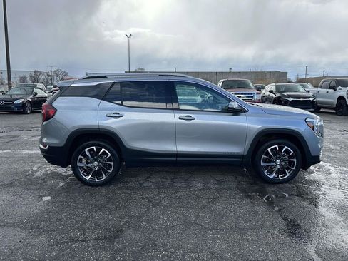 Certified 2023 GMC Terrain SLT image 6