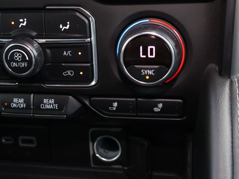 Used 2021 Chevrolet Tahoe Z71 w/ Luxury Package image 31