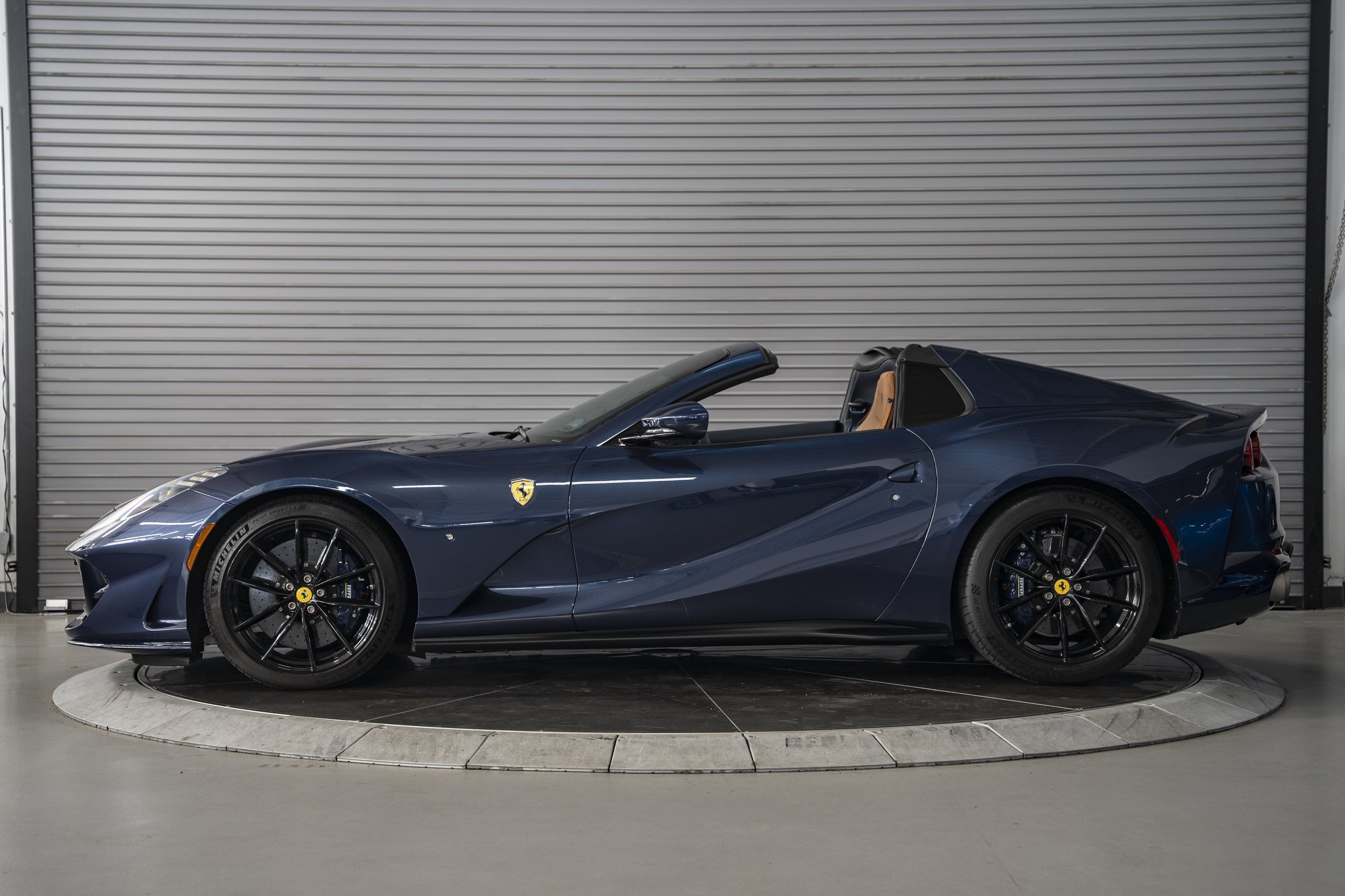 Used 2021 Ferrari 812 GTS RWD image 2