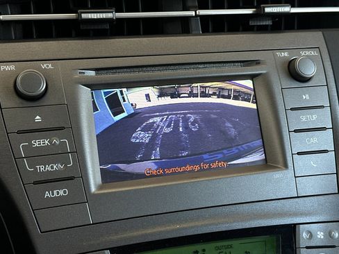 Used 2015 Toyota Prius Two image 17