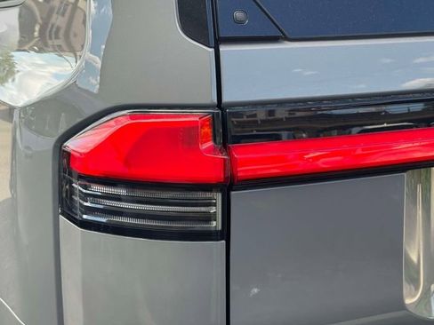 Certified 2025 Lexus GX 550 w/ Accessory Package (2T) AWD/4WD image 14