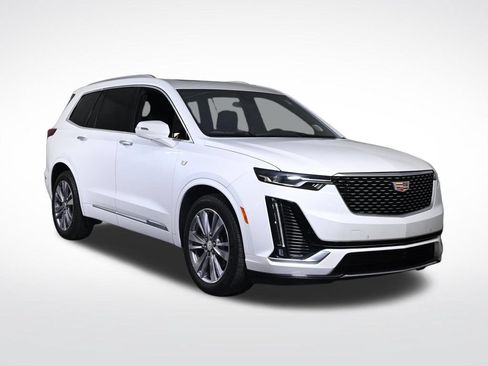 Used 2024 Cadillac XT6 Premium Luxury FWD image 7