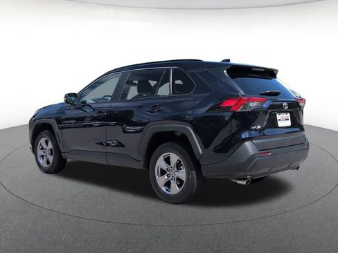 Used 2022 Toyota RAV4 XLE FWD image 4