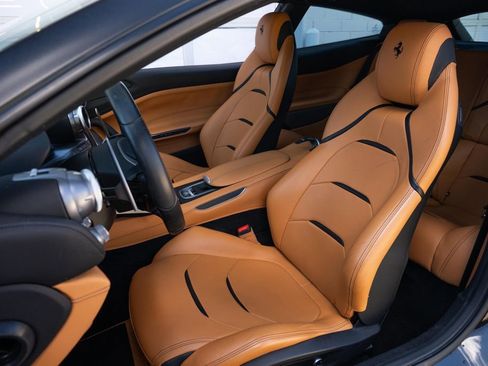 Certified 2018 Ferrari GTC4Lusso AWD/4WD image 33