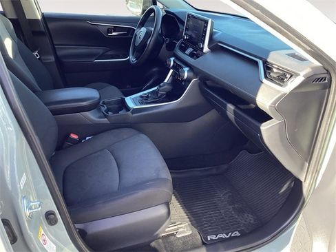 Used 2019 Toyota RAV4 XLE image 15