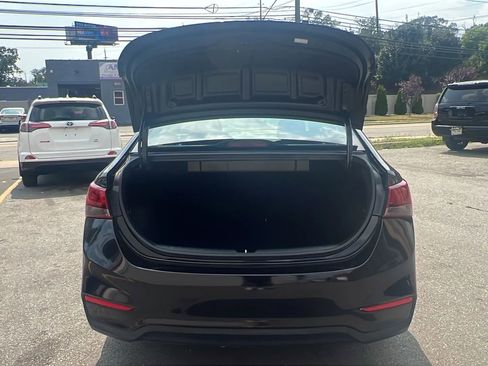 Used 2022 Hyundai Accent SEL image 9