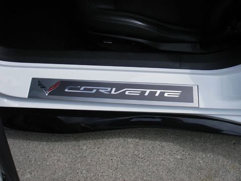 Used 2016 Chevrolet Corvette Z06 w/ 3LZ Preferred Equipment Group RWD image 15