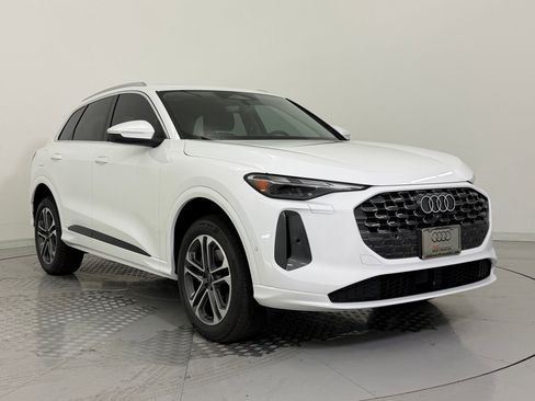 New 2026 Audi Q5 Premium image 7