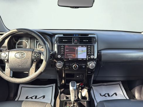 Used 2020 Toyota 4Runner TRD Off-Road Premium w/ Moonroof Package AWD/4WD image 17