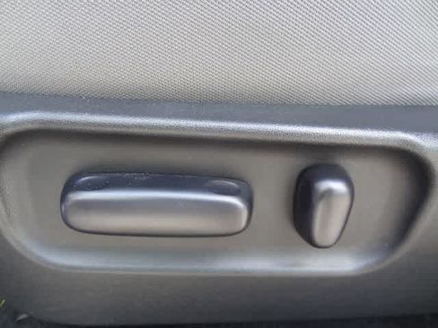 Used 2023 Toyota Tacoma SR5 AWD/4WD image 7