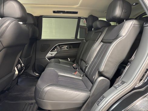 Used 2023 Land Rover Range Rover Long Wheelbase SE AWD/4WD image 30
