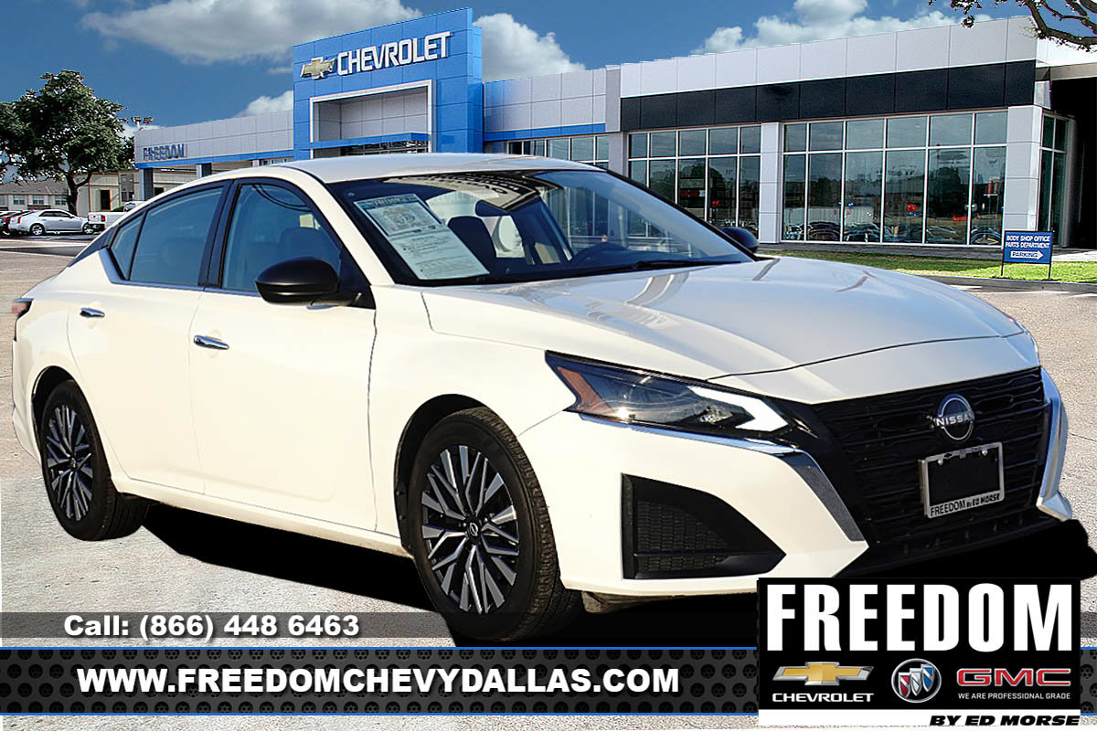 Used 2025 Nissan Altima 2.5 SV FWD image 1
