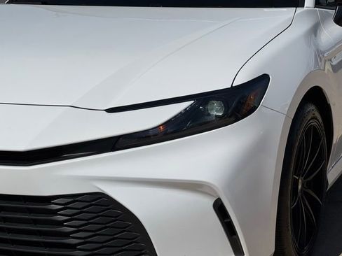 Used 2025 Toyota Camry LE image 9