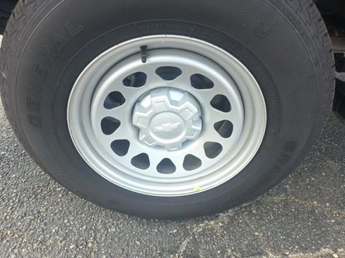 Used 2025 Chevrolet Silverado 1500 W/T w/ WT Value Package image 9